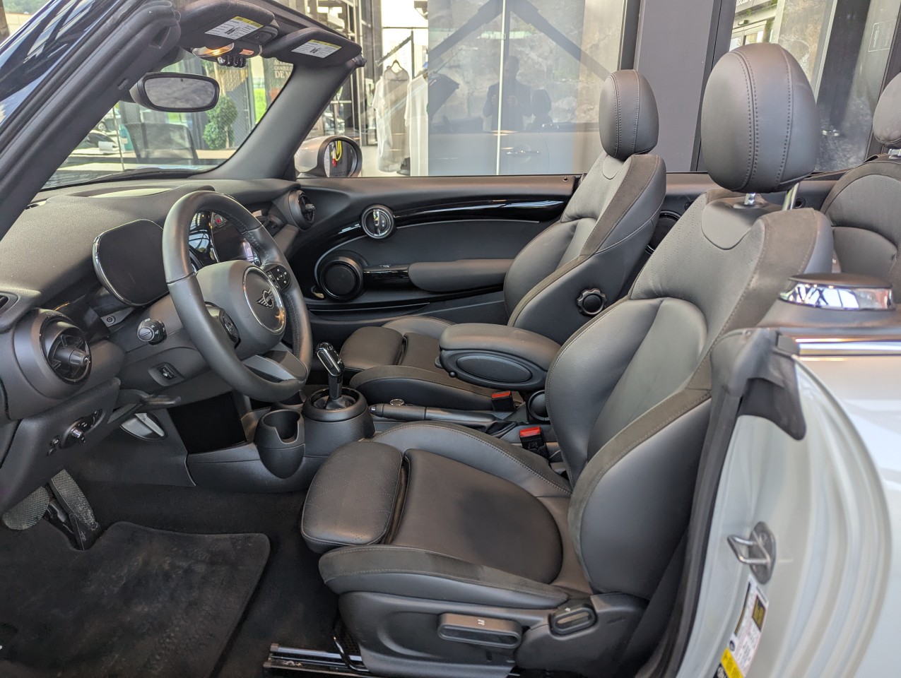 2023 Mini Cooper Cabriolet - Image 11