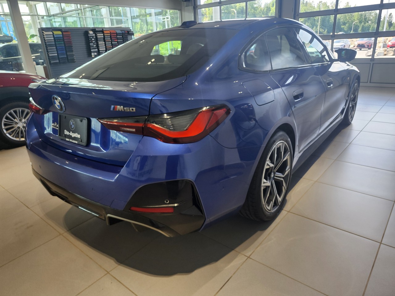 2023 BMW i4 - Image 8