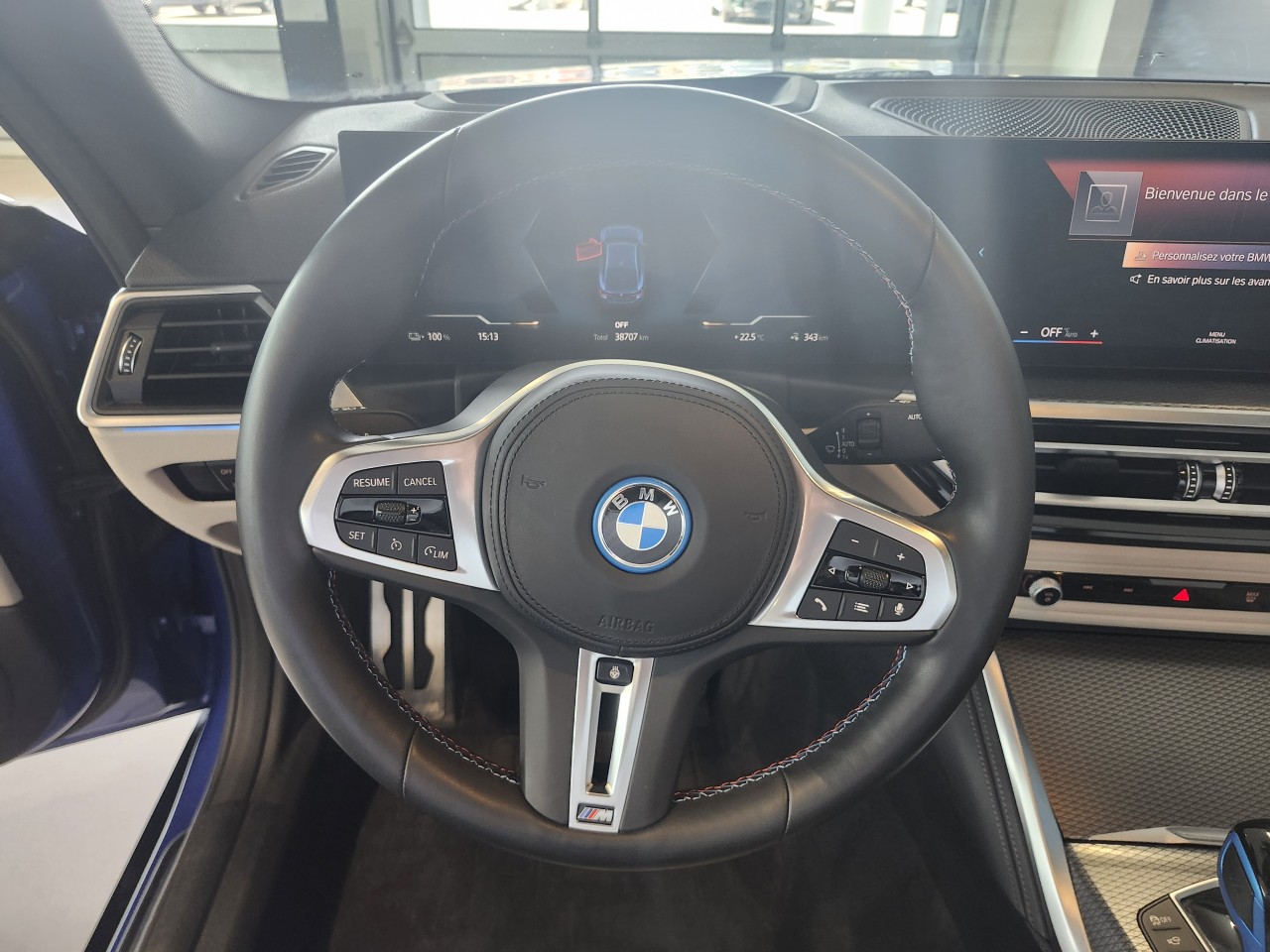 2023 BMW i4 - Image 15