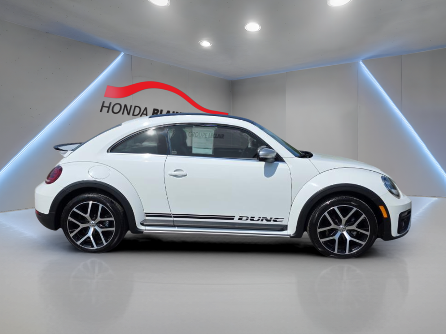 2019 Volkswagen Beetle - Image 8