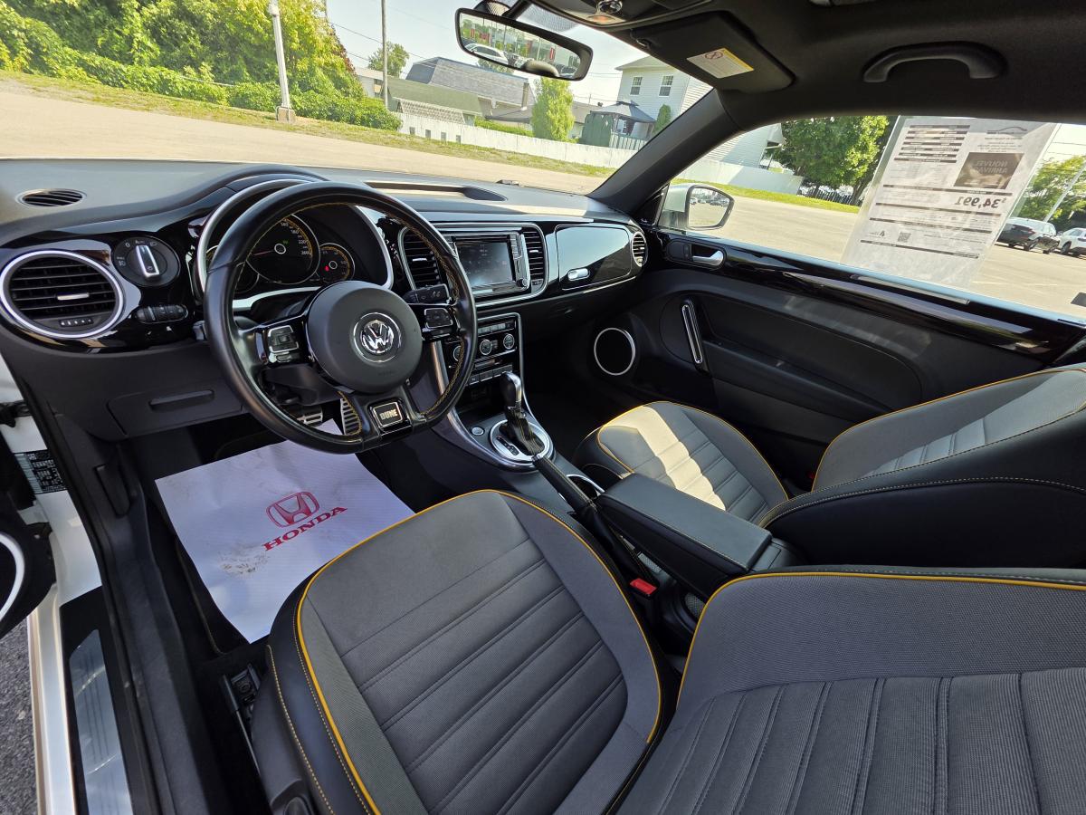 2019 Volkswagen Beetle - Image 10