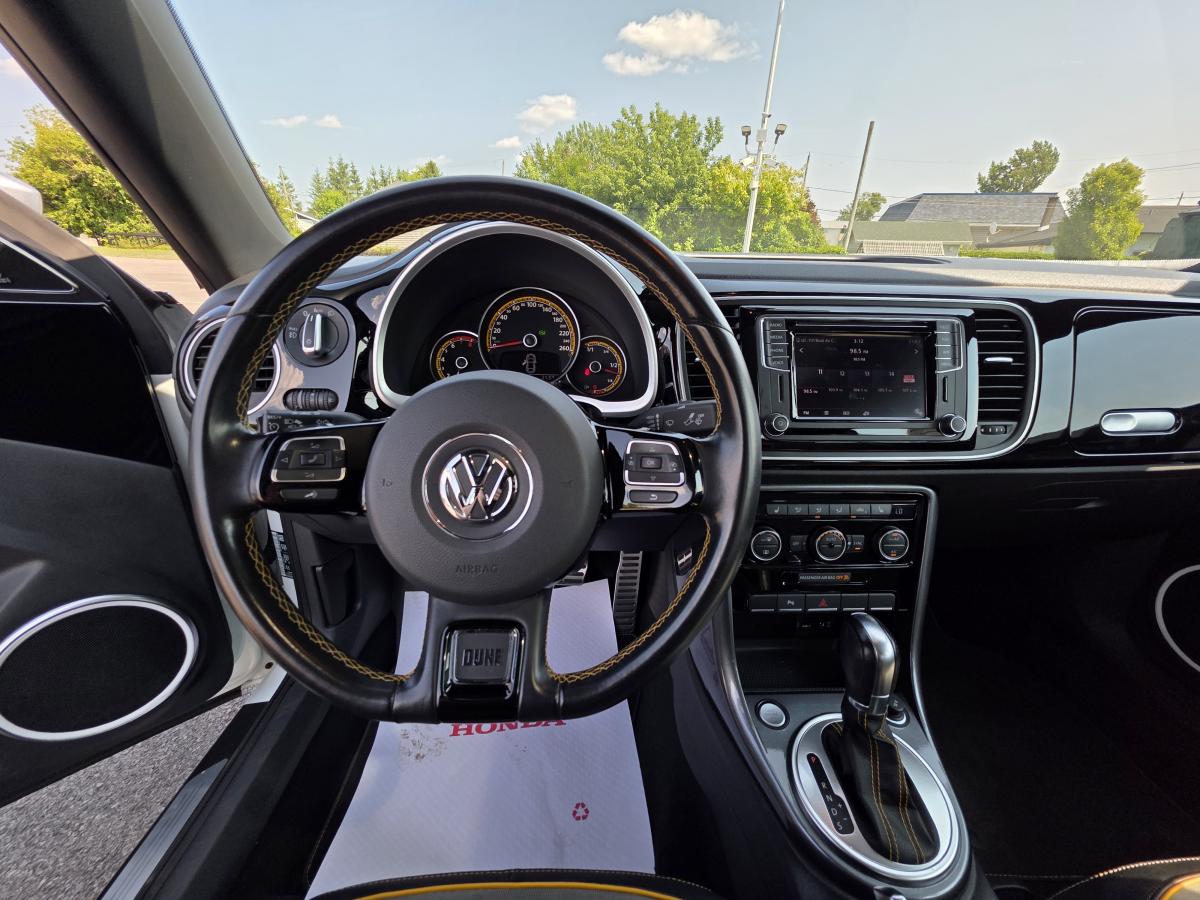 2019 Volkswagen Beetle - Image 11