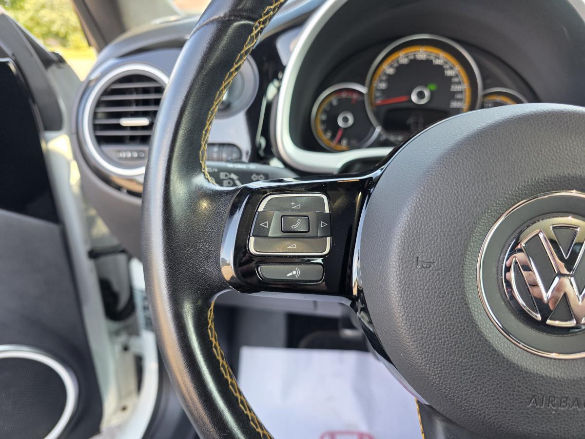 2019 Volkswagen Beetle - Image 13