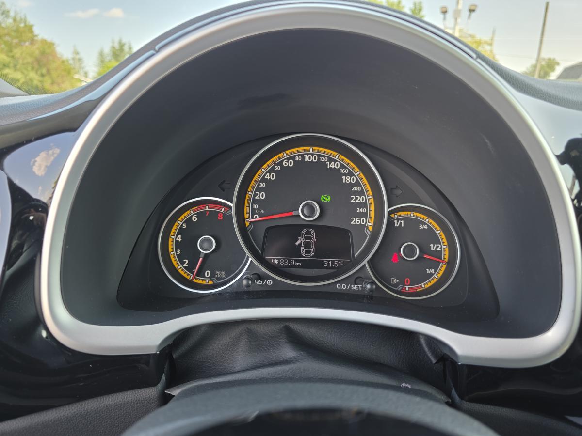 2019 Volkswagen Beetle - Image 15