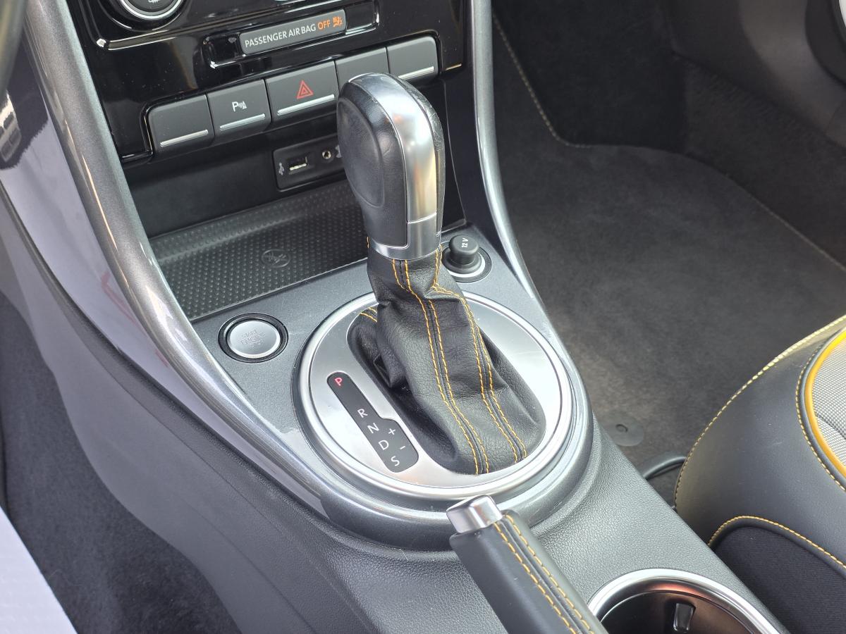 2019 Volkswagen Beetle - Image 19