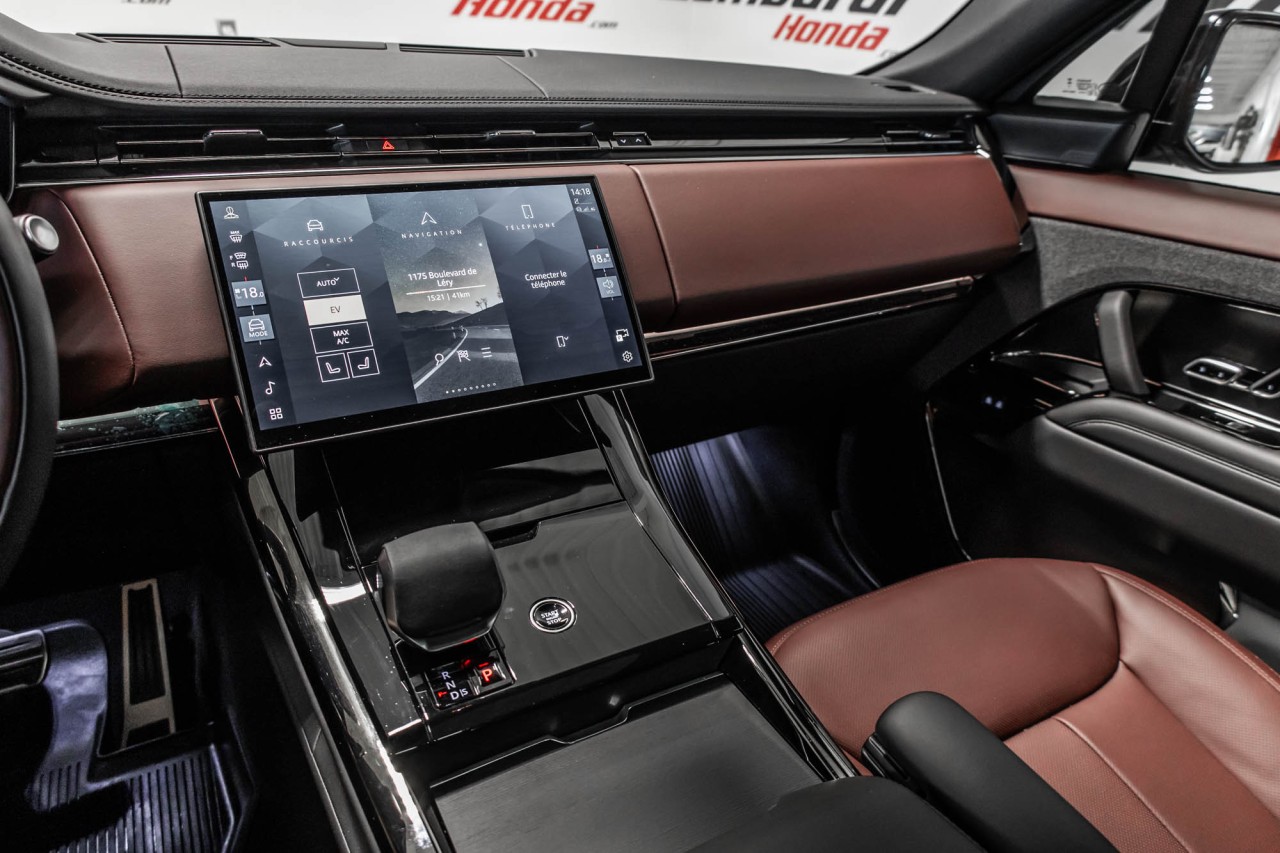 2025 Land Rover Range Rover Sport - Image 25