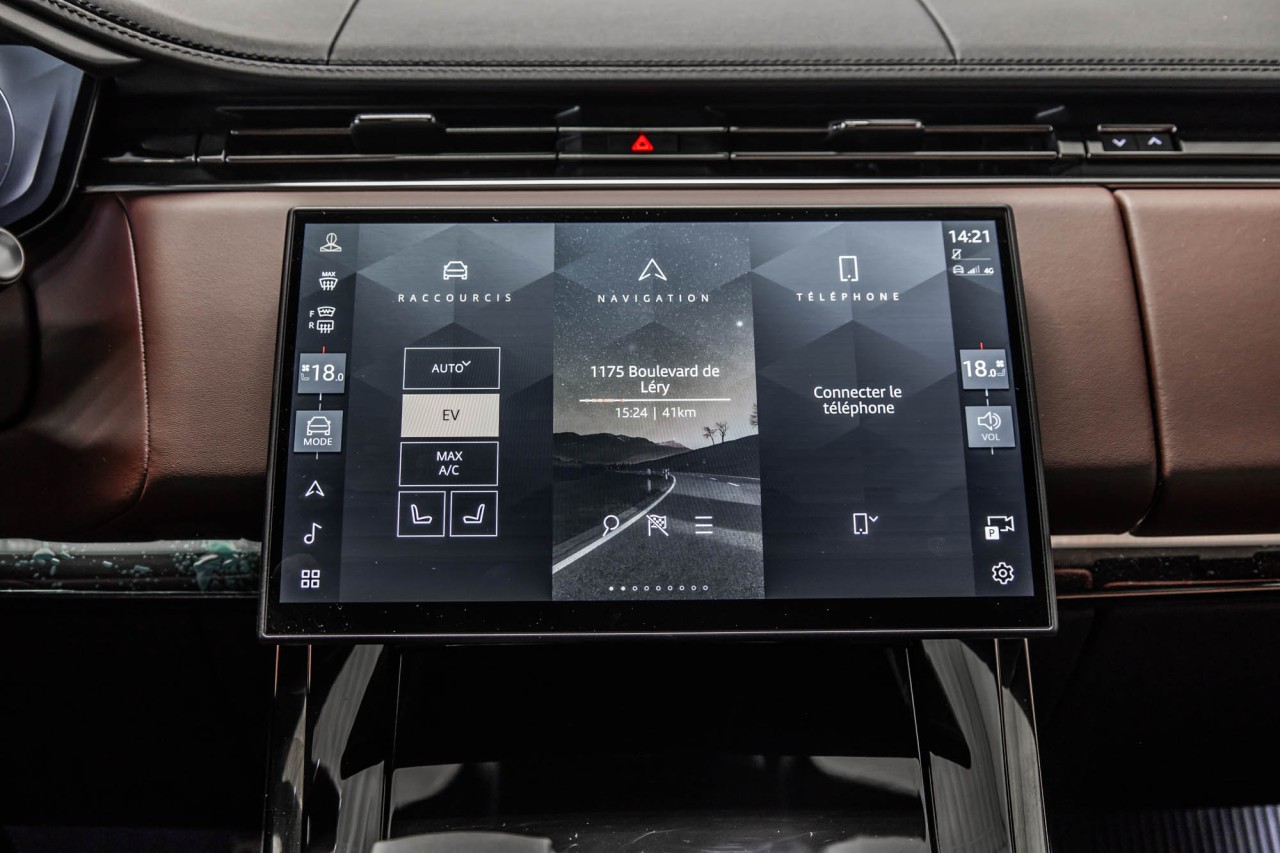 2025 Land Rover Range Rover Sport - Image 38