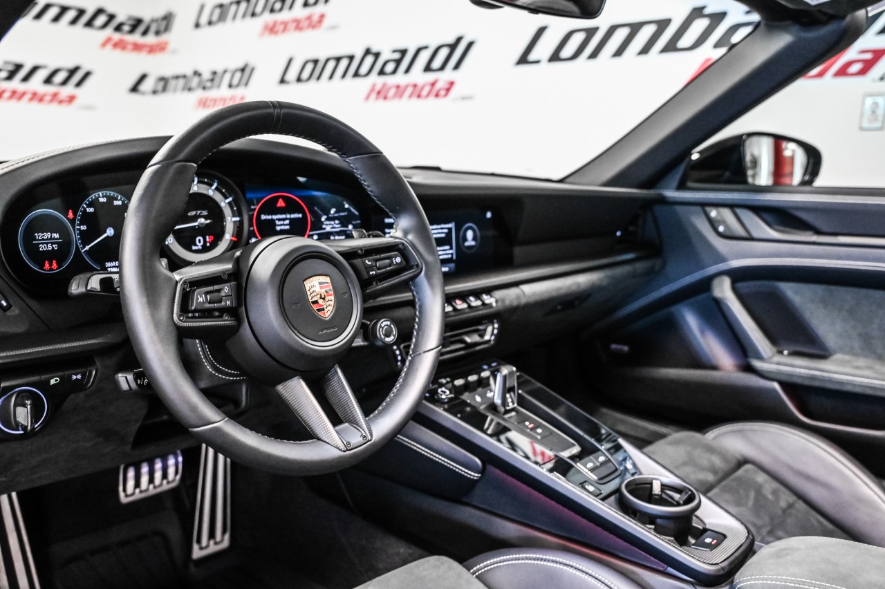2024 Porsche 911 - Image 9