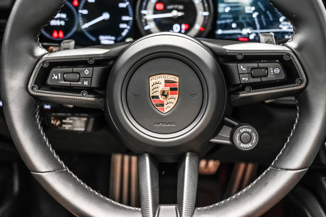 2024 Porsche 911 - Image 14
