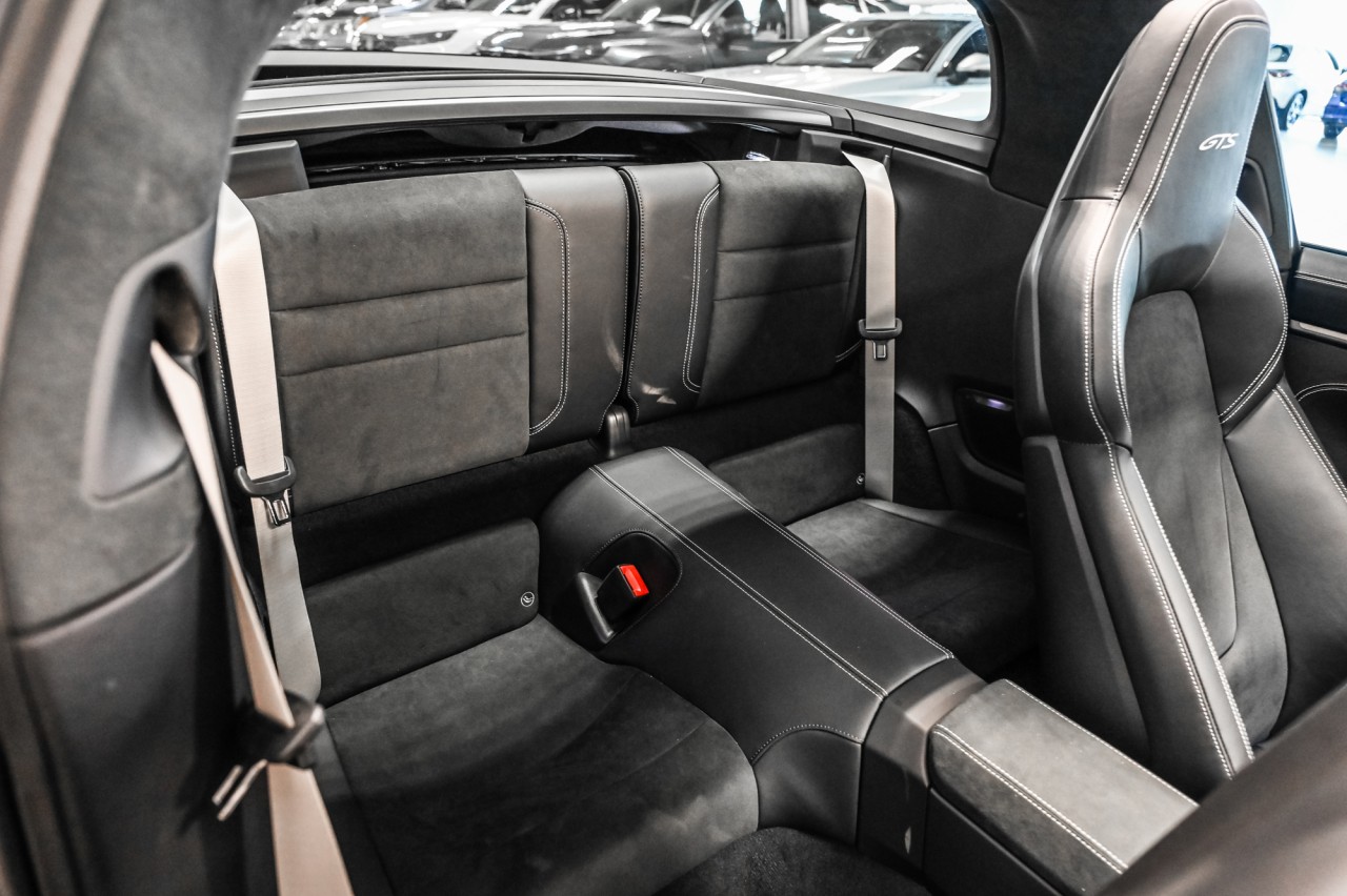 2024 Porsche 911 - Image 24
