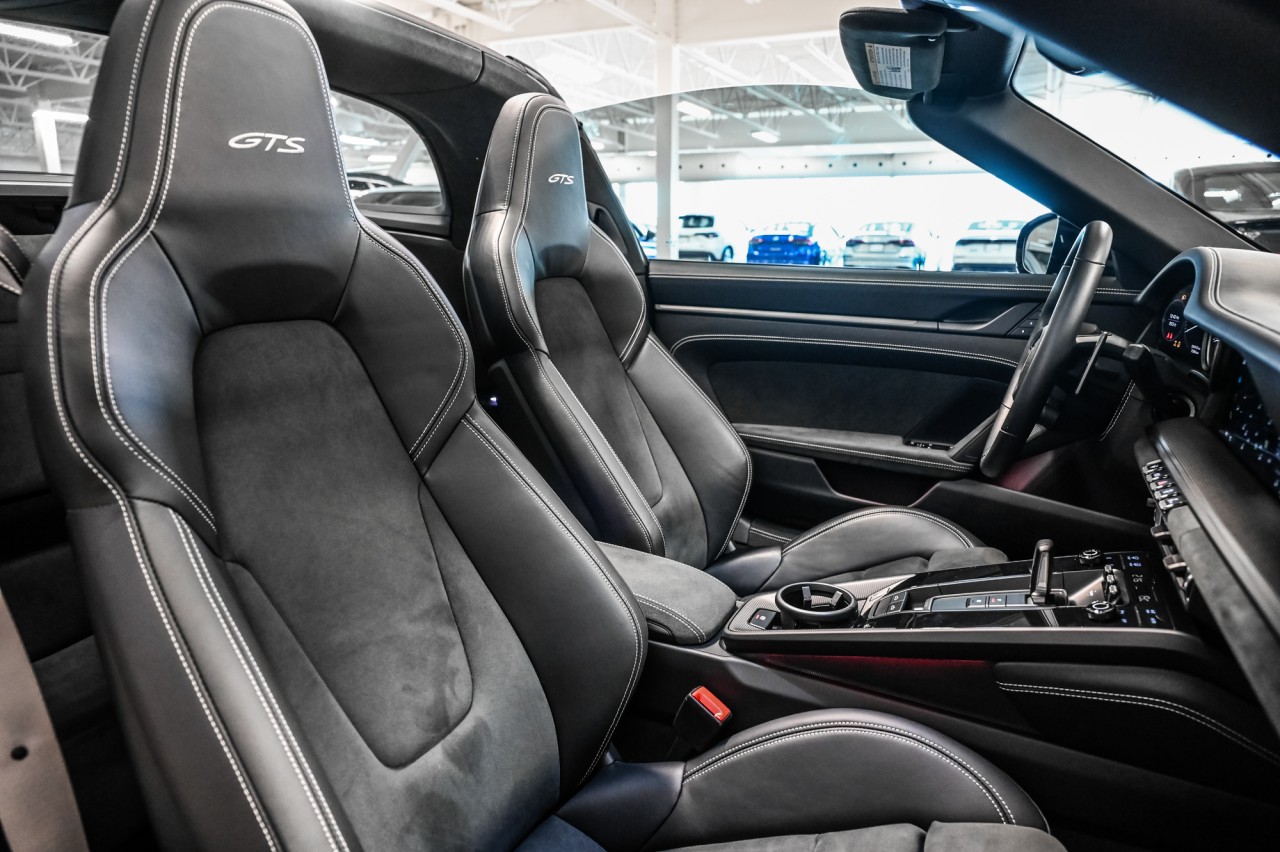 2024 Porsche 911 - Image 29