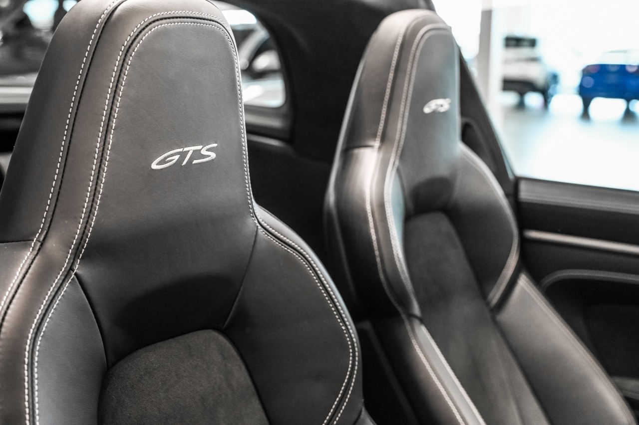 2024 Porsche 911 - Image 30