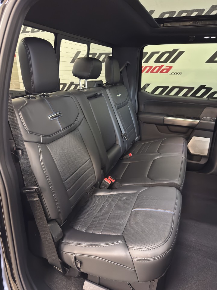 2025 Ford F-250 - Image 8