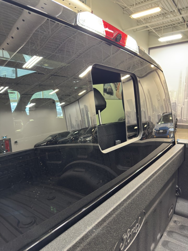 2025 Ford F-250 - Image 27