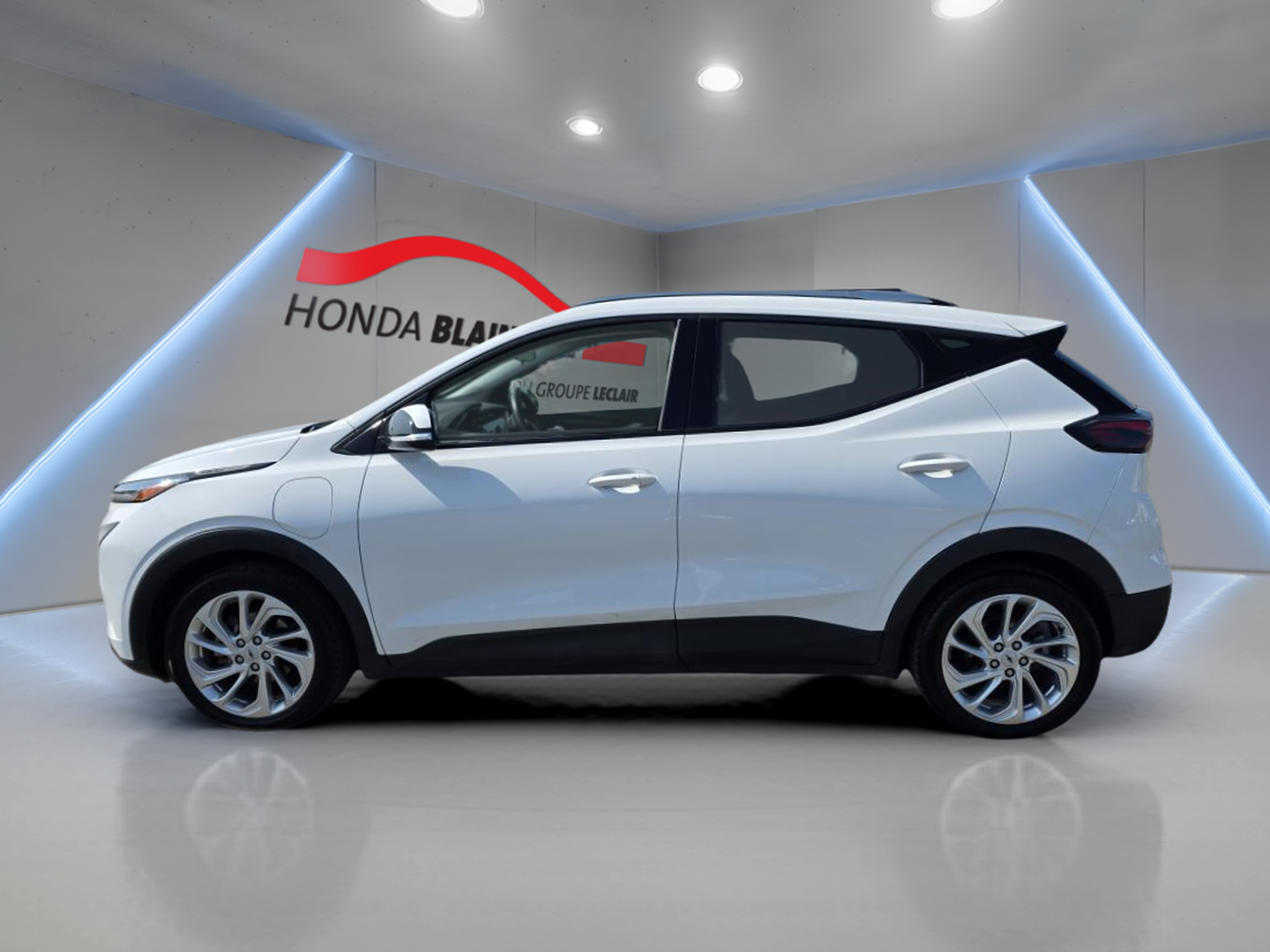 2023 Chevrolet Bolt EUV - Image 4