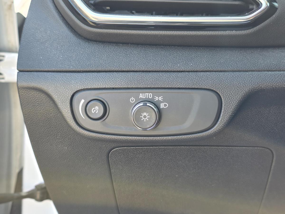 2023 Chevrolet Bolt EUV - Image 20