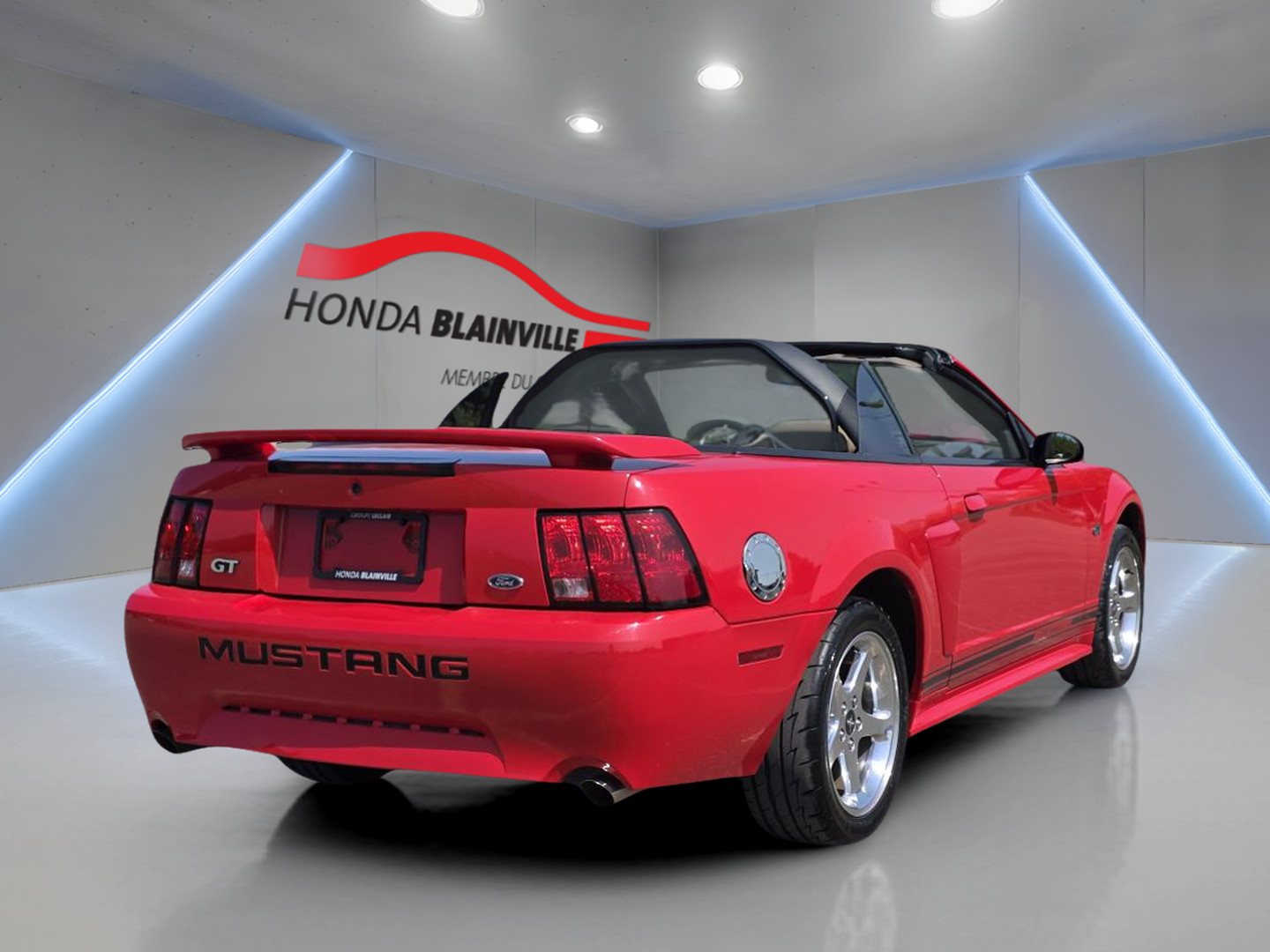 2003 Ford Mustang - Image 7