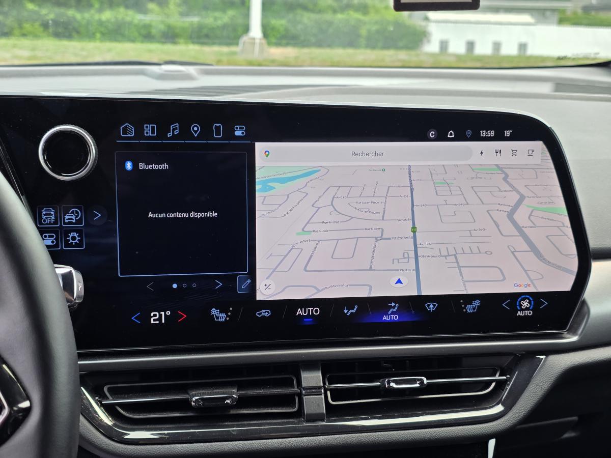2025 Chevrolet Equinox EV - Image 17