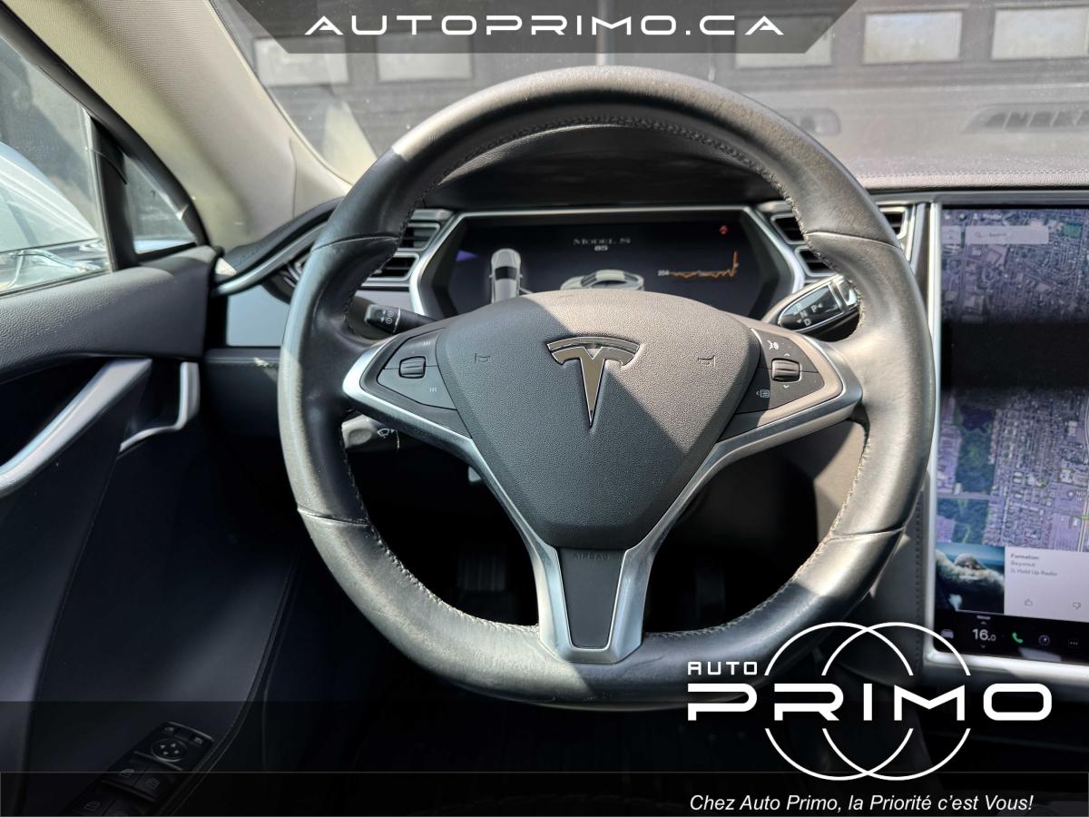 2014 Tesla Model S - Image 23