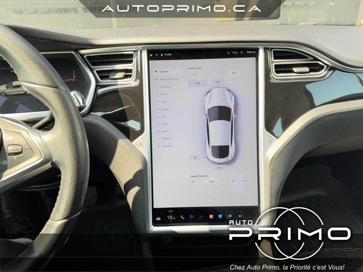2014 Tesla Model S - Image 31
