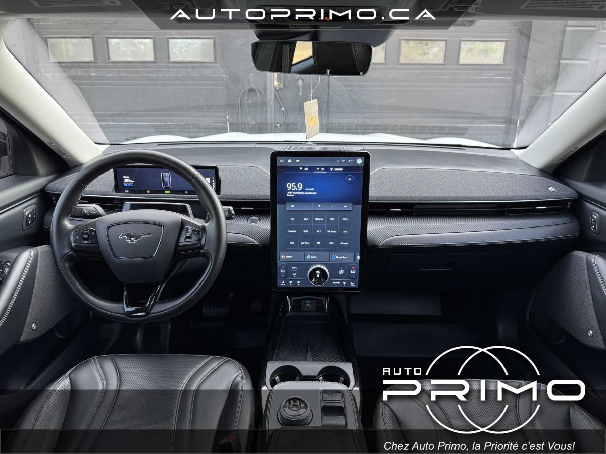 2022 Ford Mustang Mach-E - Image 27