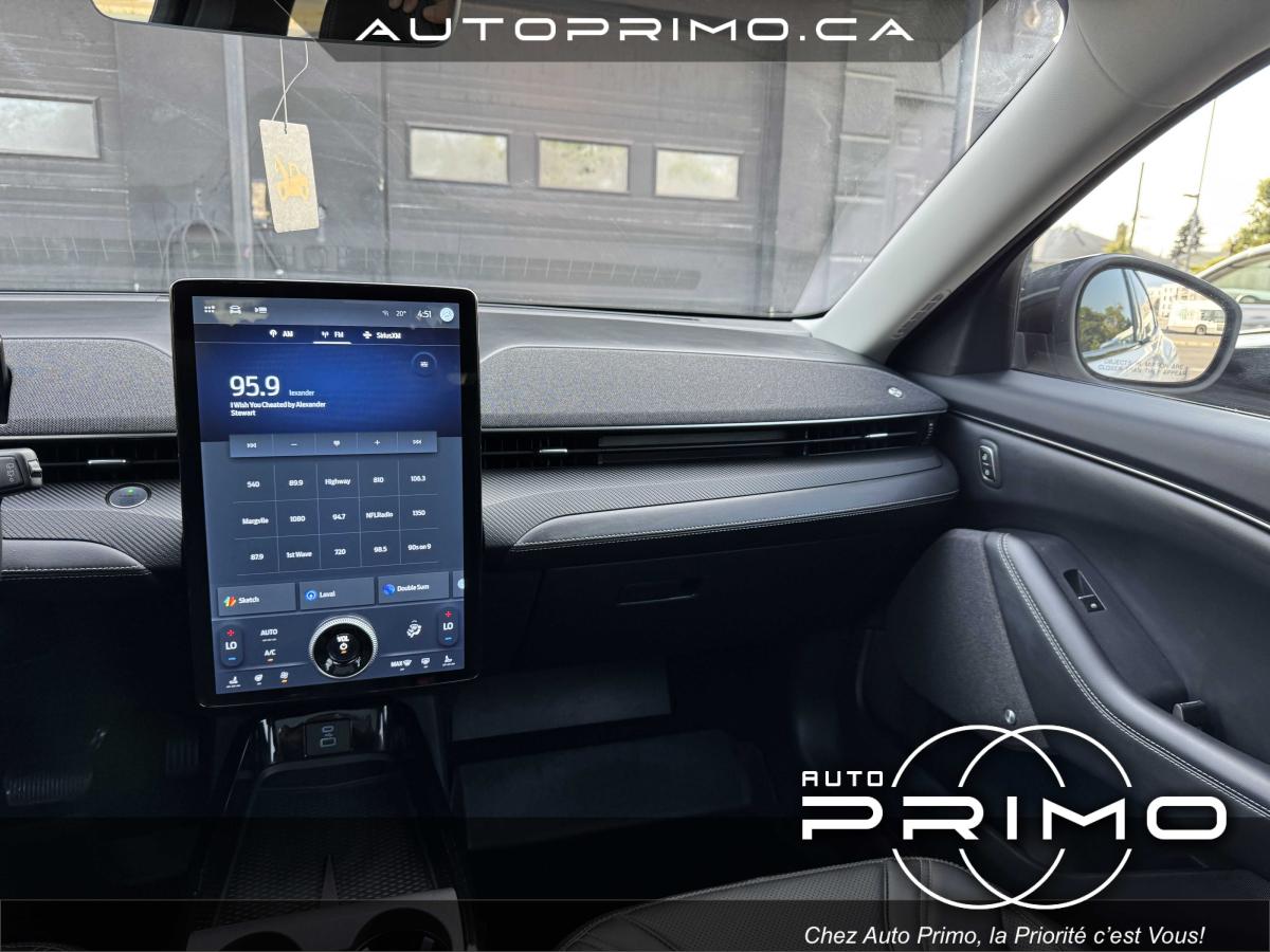 2022 Ford Mustang Mach-E - Image 28