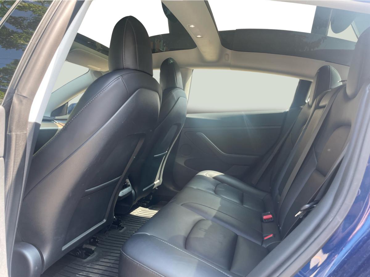 2022 Tesla Model 3 - Image 11