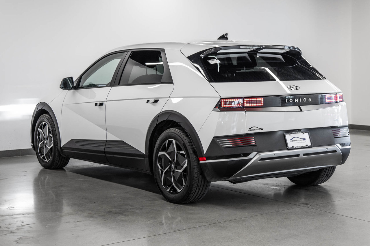 2023 Hyundai IONIQ 5 - Image 12