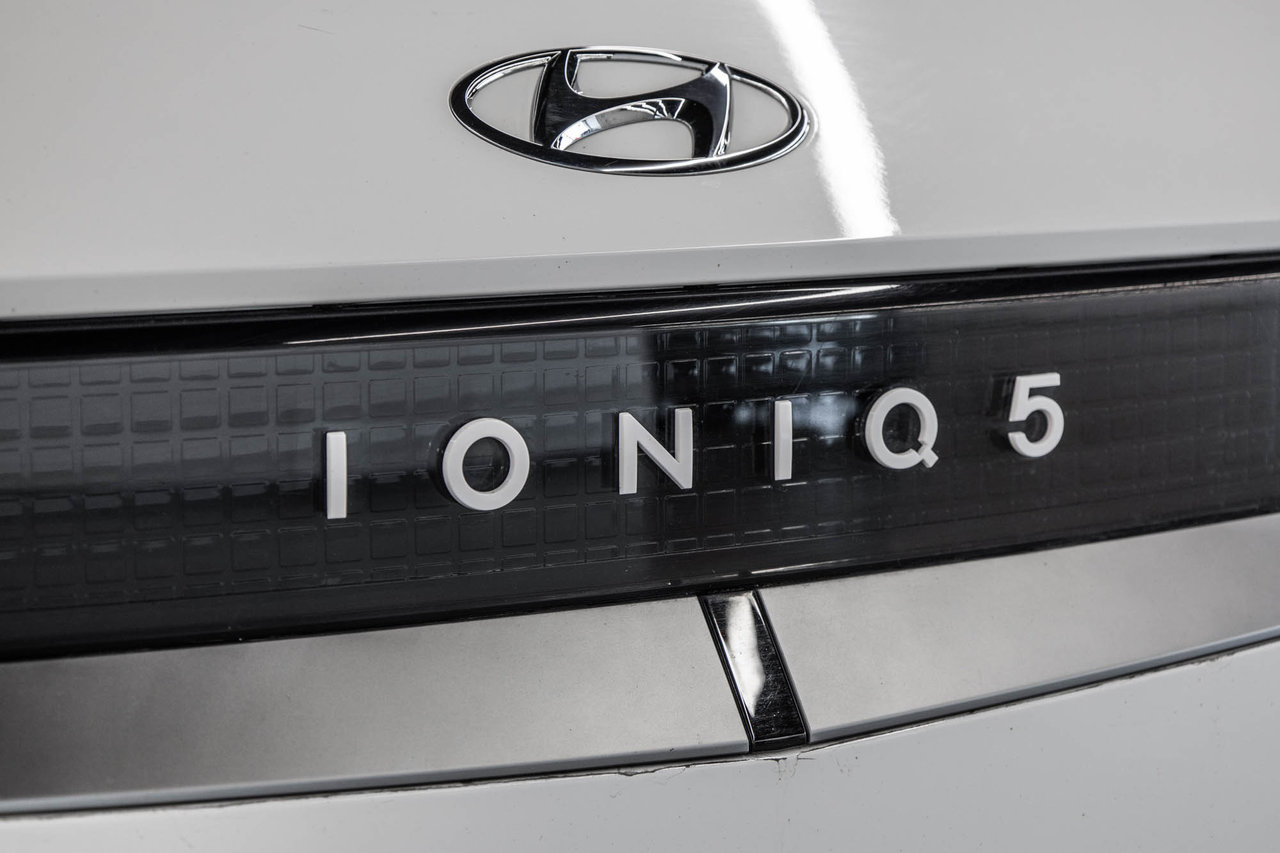 2023 Hyundai IONIQ 5 - Image 16