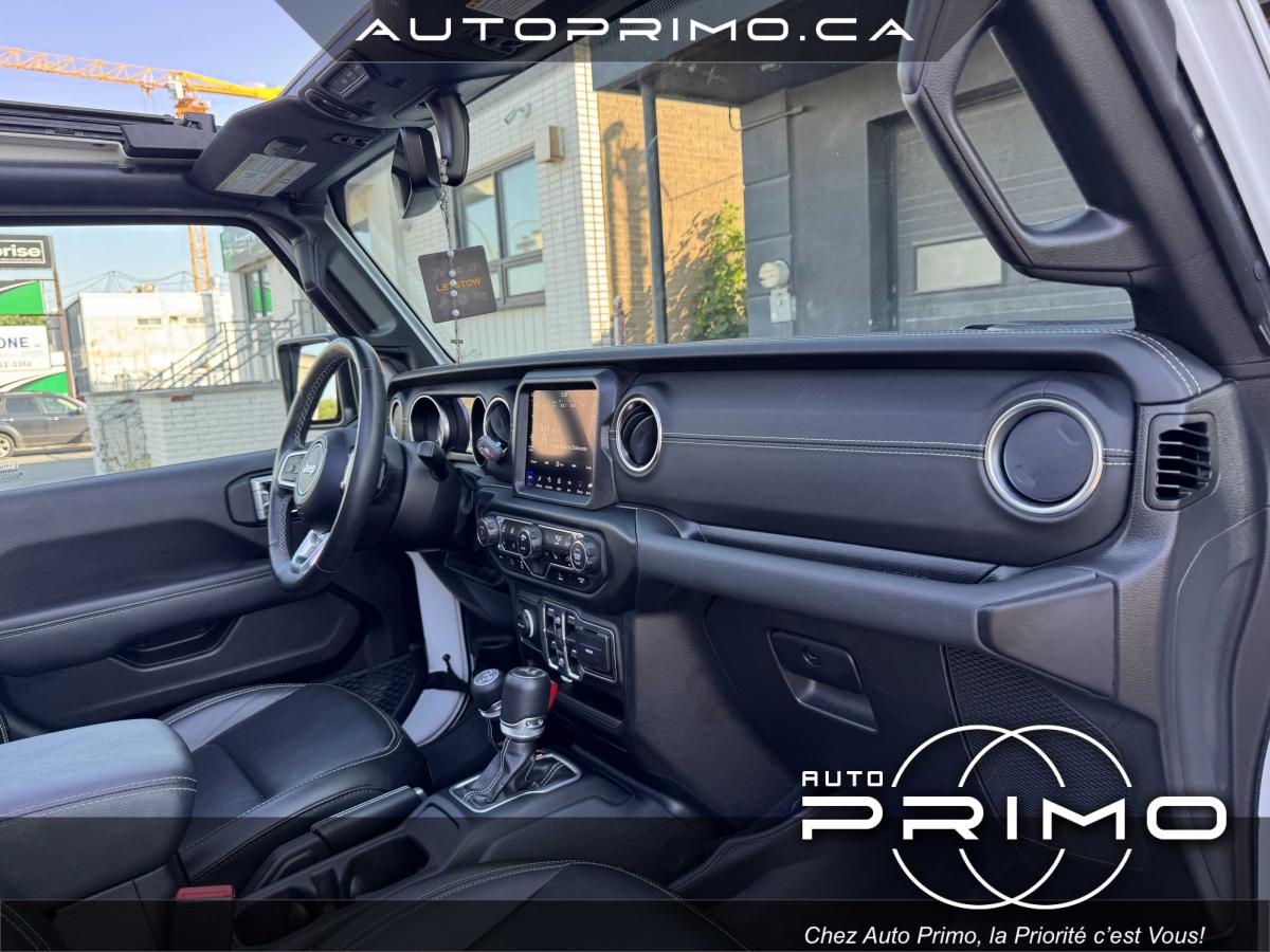 2023 Jeep Wrangler 4xe - Image 25