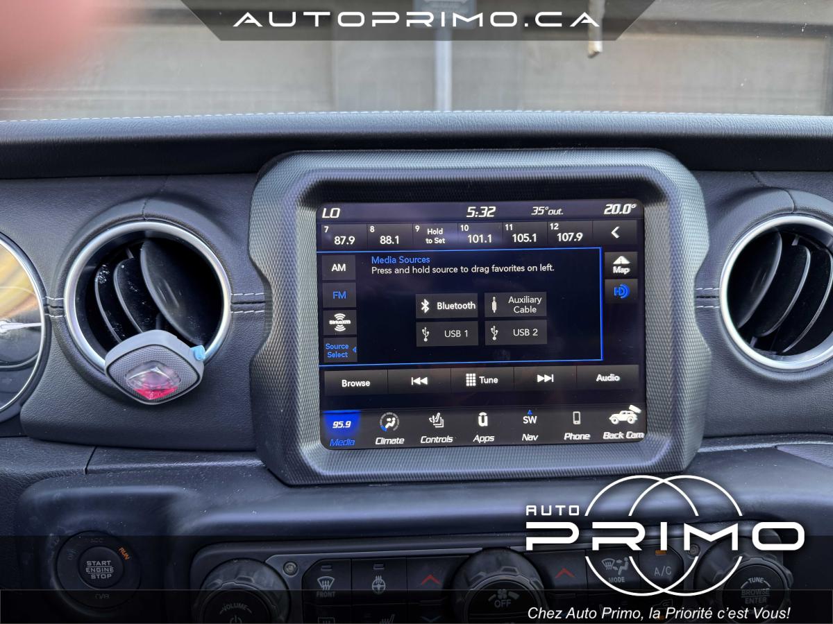 2023 Jeep Wrangler 4xe - Image 33