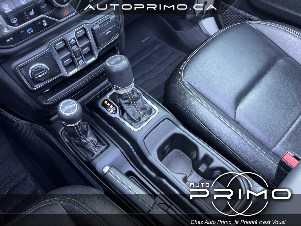 2023 Jeep Wrangler 4xe - Image 38