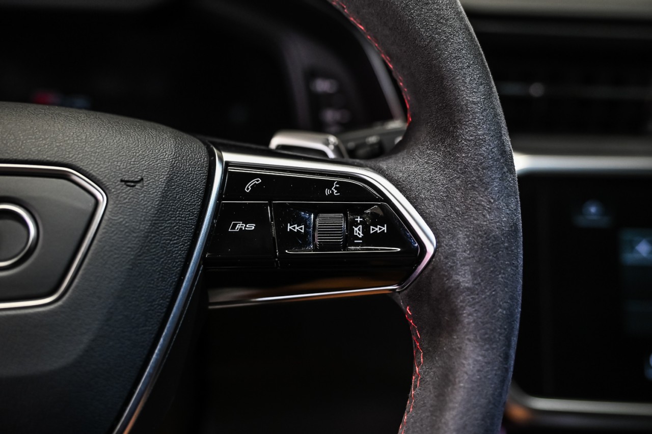 2024 Audi RS6 - Image 13