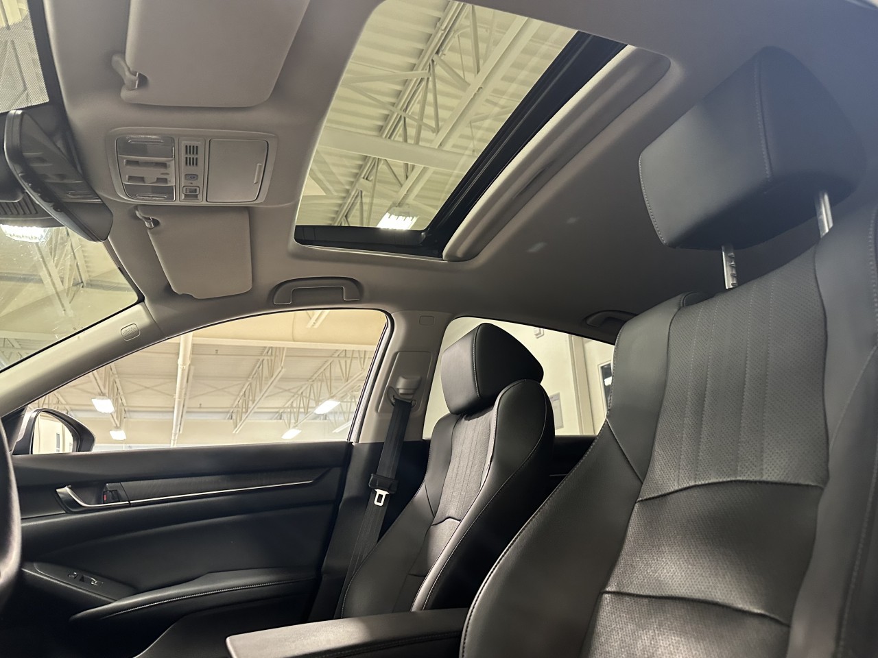 2018 Honda Accord - Image 15