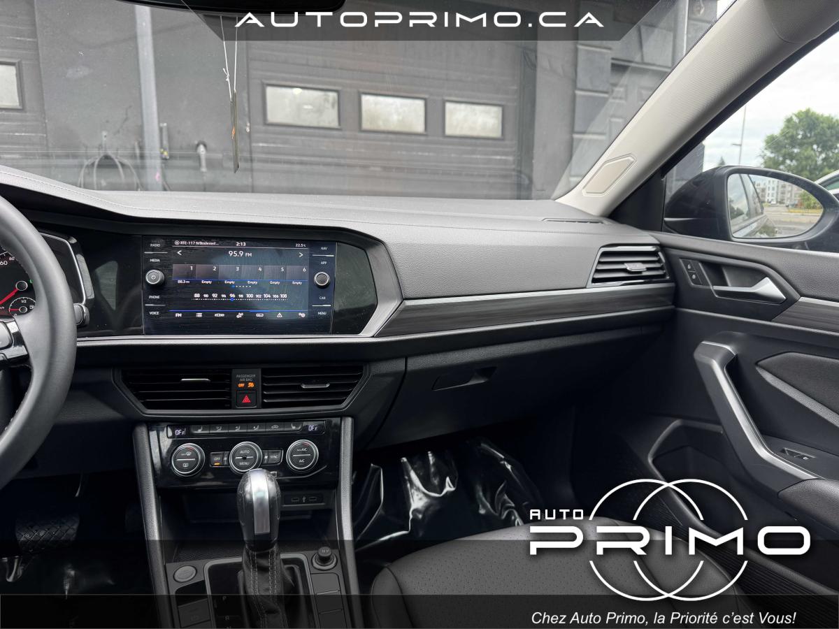 2021 Volkswagen Jetta - Image 25