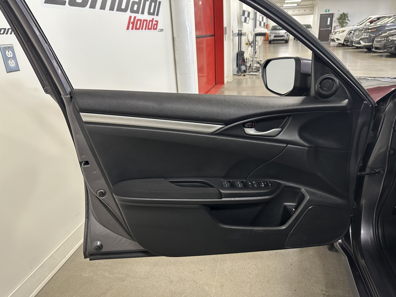 2017 Honda Civic - Image 11