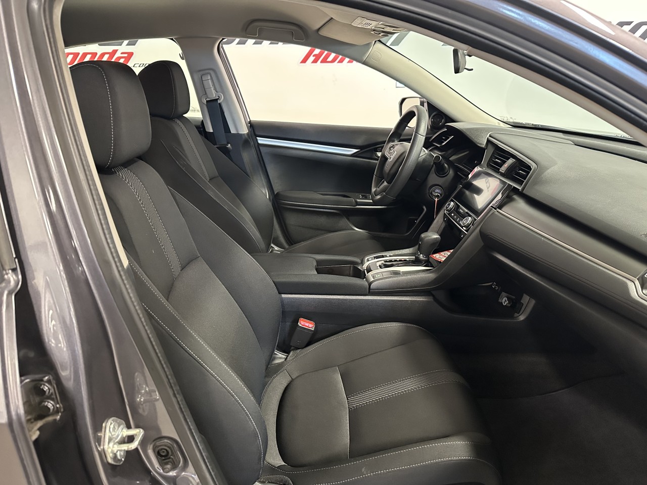 2017 Honda Civic - Image 20