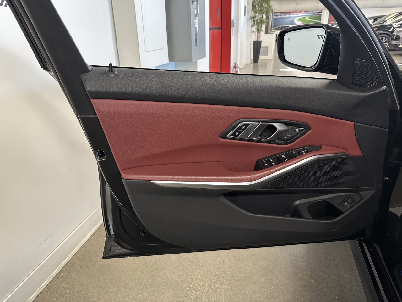 2023 BMW i3s - Image 11